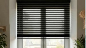 Сборка, навешивание на окно и настройка рулонной шторы.