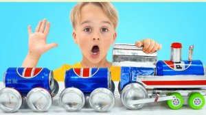 Дети учатся создавать игрушки из перерабатываемых материалов