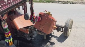 Пакистанский ремонт развалившегося трактора