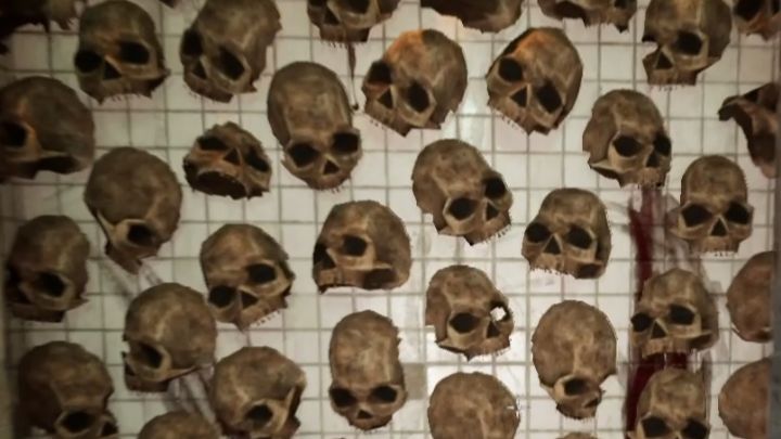 {FEKLA PLAY} ANOMALIES DETECTIVE