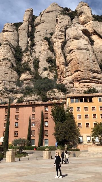 Монастырь Монсеррат⛪️