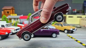 Машинки падают с высоты! Зрелищный краш тест моделек