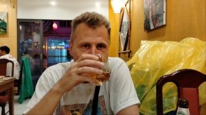 Пришли вечером в ресторан!Хюэ.