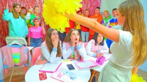 ЧЕРЛИДЕРШ ОСТАЛОСЬ ТОЛЬКО ТРИ! ДИАНА ВЫБИРАЕТ НОВУЮ ДЕВОЧКУ! КТО СТАНЕТ ЧЕТВЁРТОЙ ЧЕРЛИДЕРШЕЙ BUNNY?