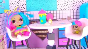 Куклы Лол Сюрприз! Завтрак с Плей До и урок рисования Lol мультик!