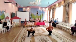 Инценировка сказки  Муха-Цокотуха на  новый  лад. Подготовительная  к  школе  группа