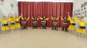 Фольклорно - инструментальный ансамбль " Табыкчаан"