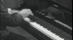 Пианист-виртуоз