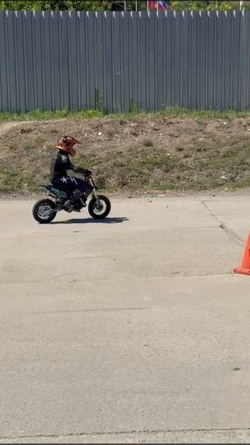 Обучение вождению питбайка для ребенка: Экстремальные развлечения Агентства Экстрима АХАА