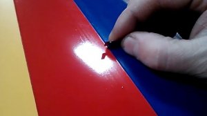 №52- Зачищаю границы цветов на крыле.