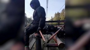 Дети гибнут или становятся инвалидами из-за опасного увлечения зацепингом.