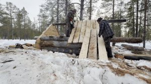 ПРОДОЛЖЕНИЕ СТРОИТЕЛЬСТВА ИЗБЫ ТУНДРОВАЯ// ЗИМОВЬЕ ИЗ БРЕВЕН ПОЛОВИНОК// ВЫПУСК 32/1