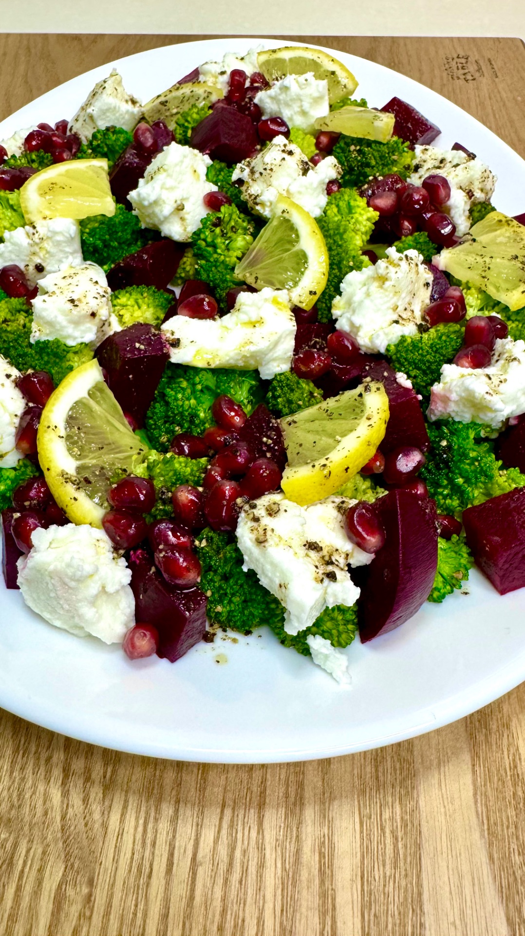 Праздничный салат «Овощной союз :Свекла и брокколи»!