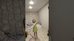 вторая часть, как научиться танцевать с акробатической лентой.