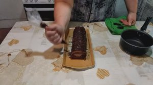 готовлю много лет только по этому рецепту  рулет шоколадный быстро и вкусно!