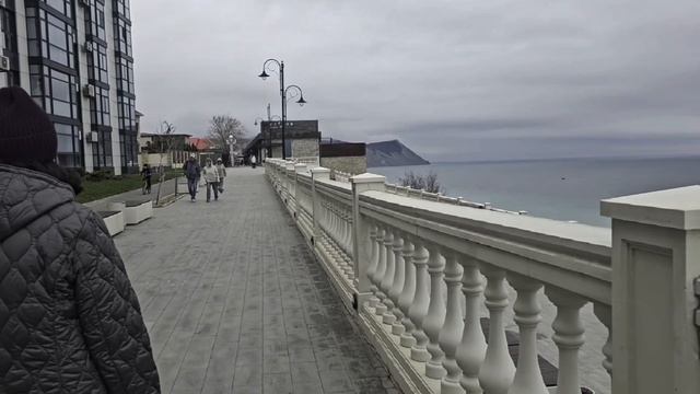 #222.Анапа в цвету,а настроение нет.Муж порадовал цветами.