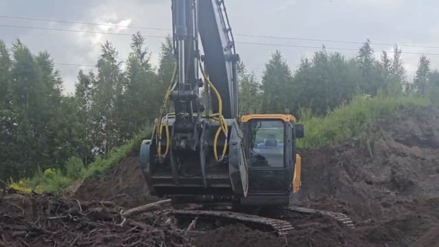 Наши инженерные системы, дробилки, шредеры и просеивающие ковши работают по всей России.