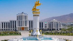 Гурбангулы Бердымухамедов проверил ход работ по модернизации детской инфраструктуры в Аркадаге