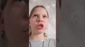 Отвечаю на вопросы и рассказываю о себе