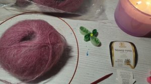 Триостарты апреля // старт 3 // вяжем подарок маме