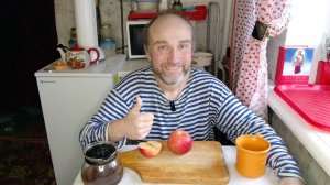 Завтрак с Рыжулей. Распаковка. С праздником вас. Мукбанг. Обжор. Еда на камеру. Диета. Шизофрения.