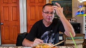 Поужинали в Бюджетном Ресторанчике Дома у Тайцев. Лучший Том Ям? Грязное Море и Обед от Макашницы