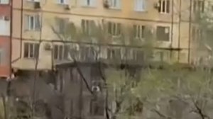 Дом в Махачкале обрушился из-за наводнения после сильного дождя