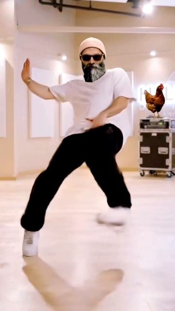 Давно не танцевал.