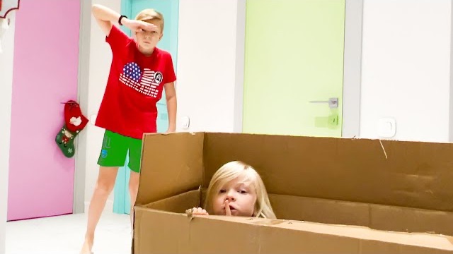 СОФУНЬЯ ШАЛУНЬЯ - СОФИЯ ПРЯЧЕТСЯ ОТ БРАТЬЕВ.