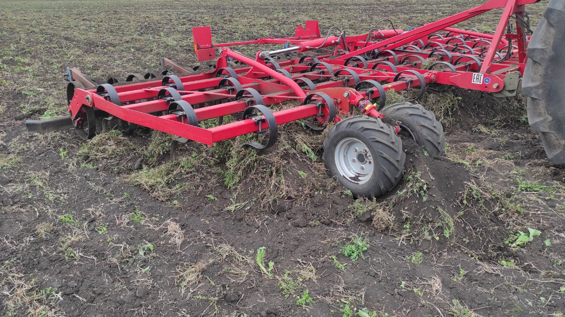 Героические 19 гектар культивации по СВЕЖЕЙ дисковке! Всё ещё убираем жирный рапс!