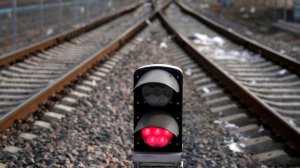 Зацеперу оторвало ноги при попытке прокатиться на поезде в Москве