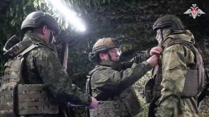 Награждение военнослужащих группировки войск «Центр» и добровольцев отряда «БАРС-22»