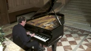 Ф. Шуберт Соната Ля мажор (D.664) Алексей Комаров. F. Schubert Sonata A-dur (D.664) Alexey Komarov