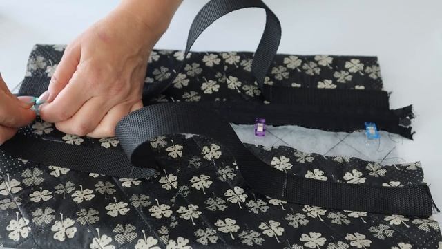 Купила строительный изолон и сделал так же