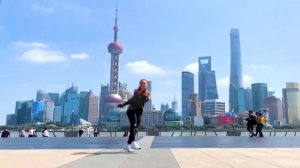 Красивые девушки танцуют / Шаффл девушек под ремикс Sabrina (Boys Remix Dance)