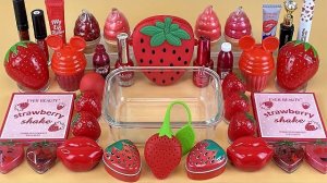 Клубничный слайм