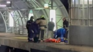 В Москве подросток лишился ног в результате попытки проехать на крыше электрички.