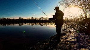 Весна. Апрель. Высокая вода. Сильное течение. Муть и мусор, но рыбалка всё-таки состоялась.