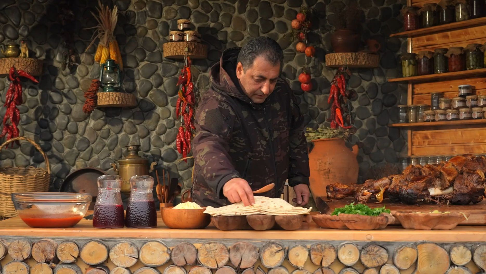 Такую шаурму вы еще не пробовали. Готовим на природе.