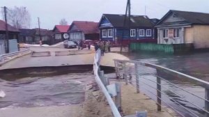 В десятках российских регионов половодье началось раньше обычного.