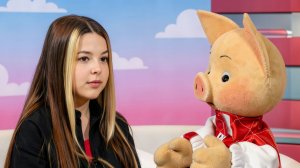 Вместе с Хрюшей: певица Раяна Ибатуллина ✨ Шоу для детей С добрым утром, малыши! (2023) №36139