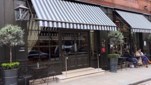 Лондон Англия 2026 Пасхальная прогулка от Пикадилли до Ковент Гарден