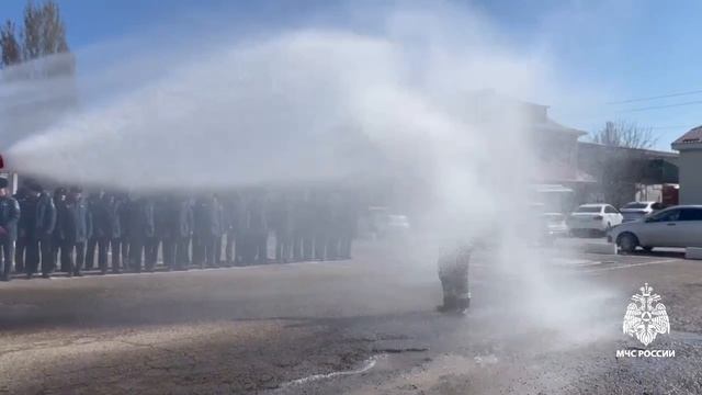 Огнеборца МЧС Ставрополья с огненным сердцем проводили на заслуженный отдых