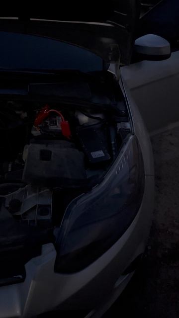 Запускаем Форд Фокус 3 полностью севший без признаков жизни