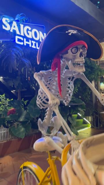 Веселый скелетик