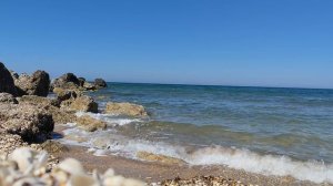 Генеральский пляж в апреле.