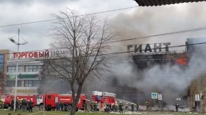 Масштабный пожар в торговом центре в Калининграде