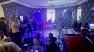 We Will Rock You (Queen) отрывок кавера с Квартирника (К.у.Л.)
