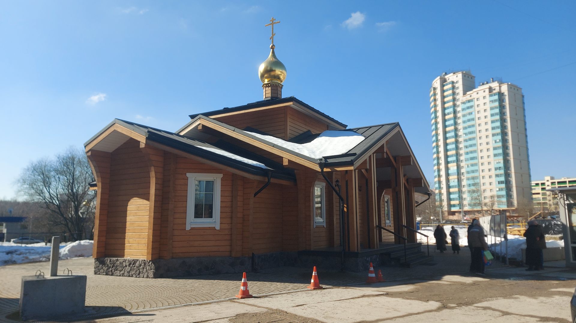 Храм Царственных страстотерпцев и Храм Всех Святых в Ясеневе (21.03.26)