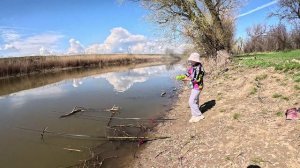 Рыбалка на поплавок!!! Бешеный клёв карася!!! Отдых всей семьёй на дикой речке!!!